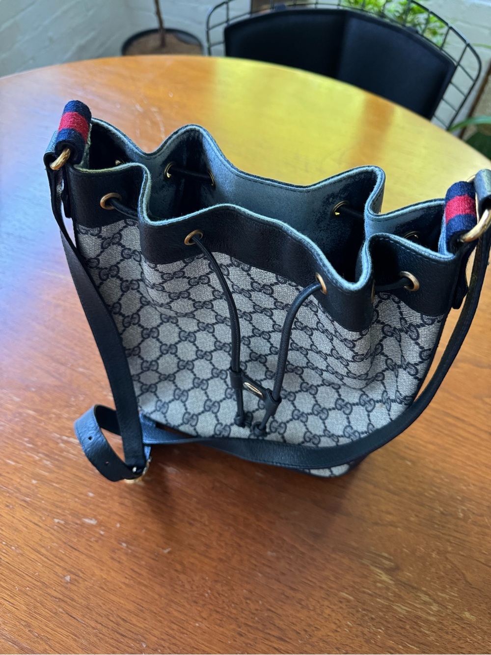 Gucci Black GG Canvas Drawstring Shoulder Bucket Bag - Picture 2 of 11